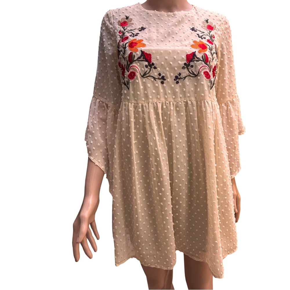 SHEIN Beige Floral Embroidered Swiss Dot  3/4 Sleeve Dress XS
